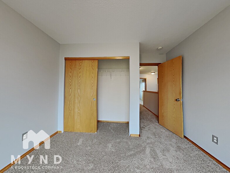 Building Photo - 16303 NE 43rd Way