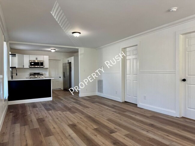 Building Photo - 4529 Balcomb St