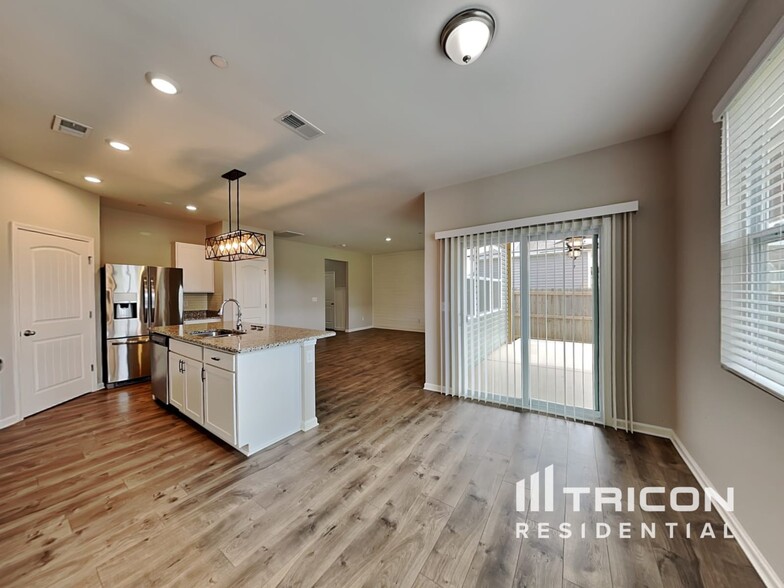 Building Photo - 9173 War Eagles Way