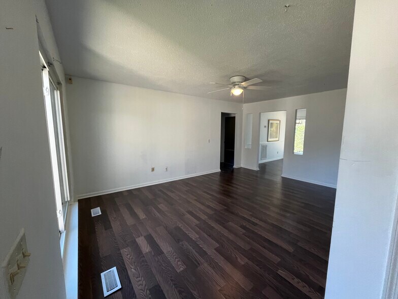 Primary Photo - 6253 Teletha Ln