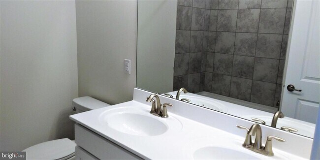 Building Photo - 1808 Boulder Dr