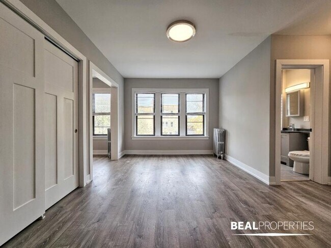 Building Photo - 0 bedroom in CHICAGO IL 60640