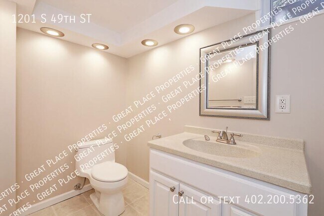 Building Photo - 1201 S 49th St