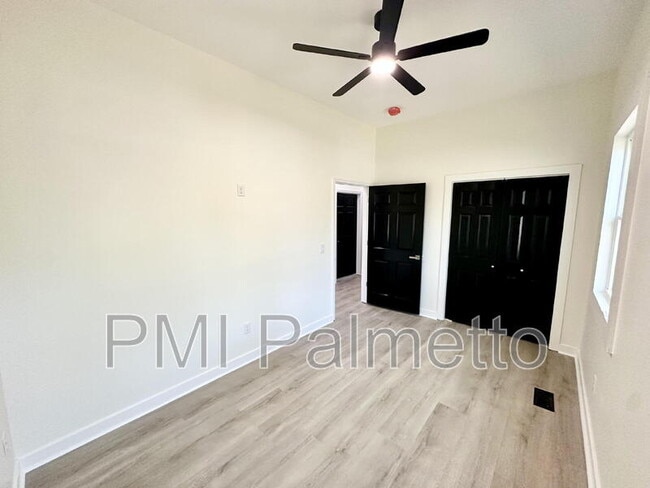 Building Photo - 1121 Zeigler St