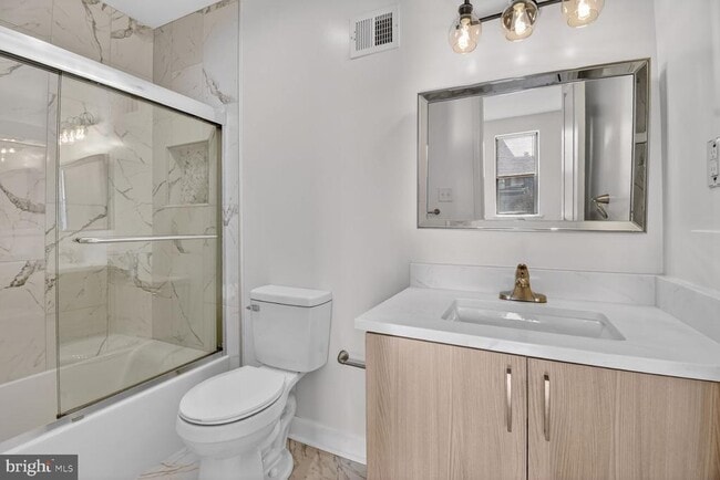 Building Photo - 1729 U St NW