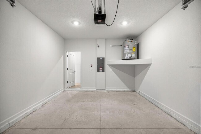 Building Photo - 3644 SE 37th Ct