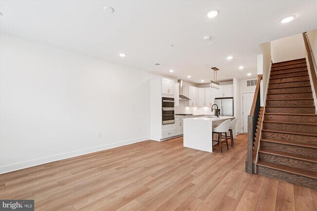 Building Photo - 19820 Lavender Dust Sq