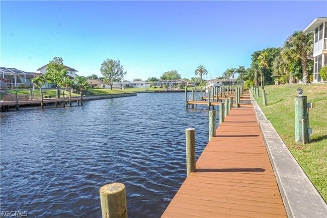 Building Photo - 3905 Del Prado Blvd S