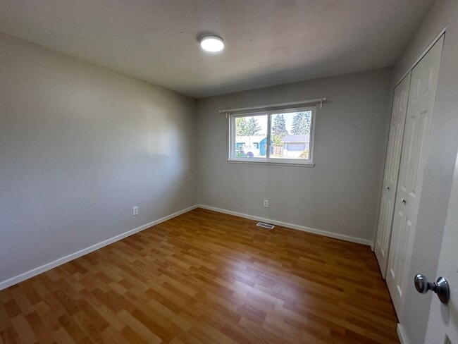 Building Photo - *Coming Soon* 3 Bedroom 2 Bath Single Fami...