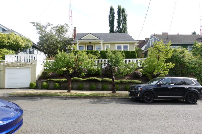 Primary Photo - 309 Hayes St