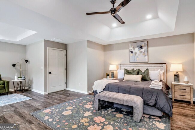 Building Photo - 8008 Clearview Cir