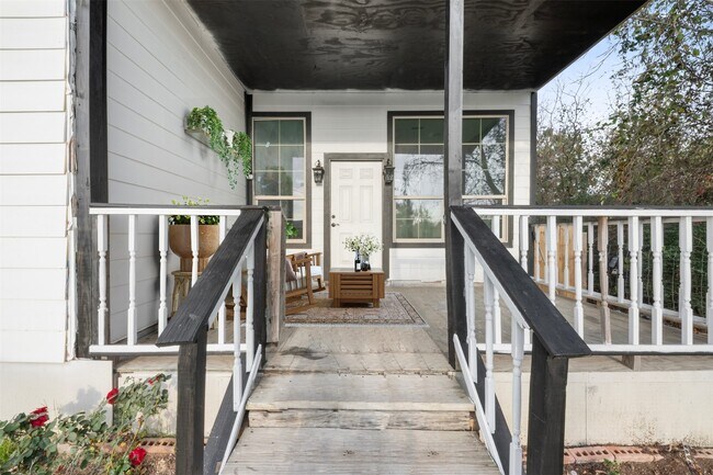 Building Photo - 394 Rd 5102