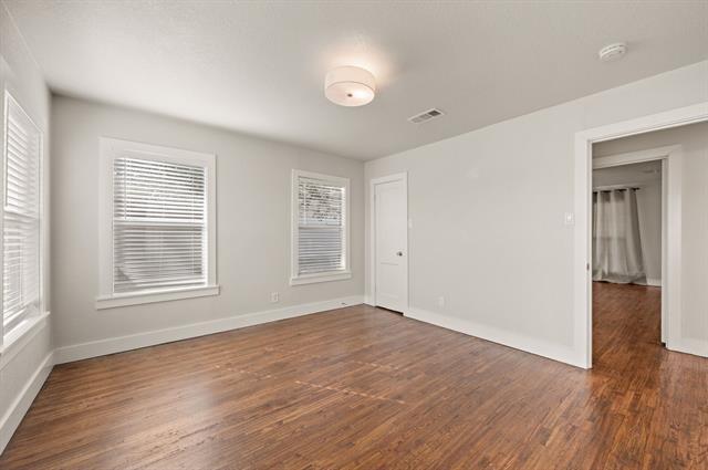 Building Photo - 3809 Carolyn Rd