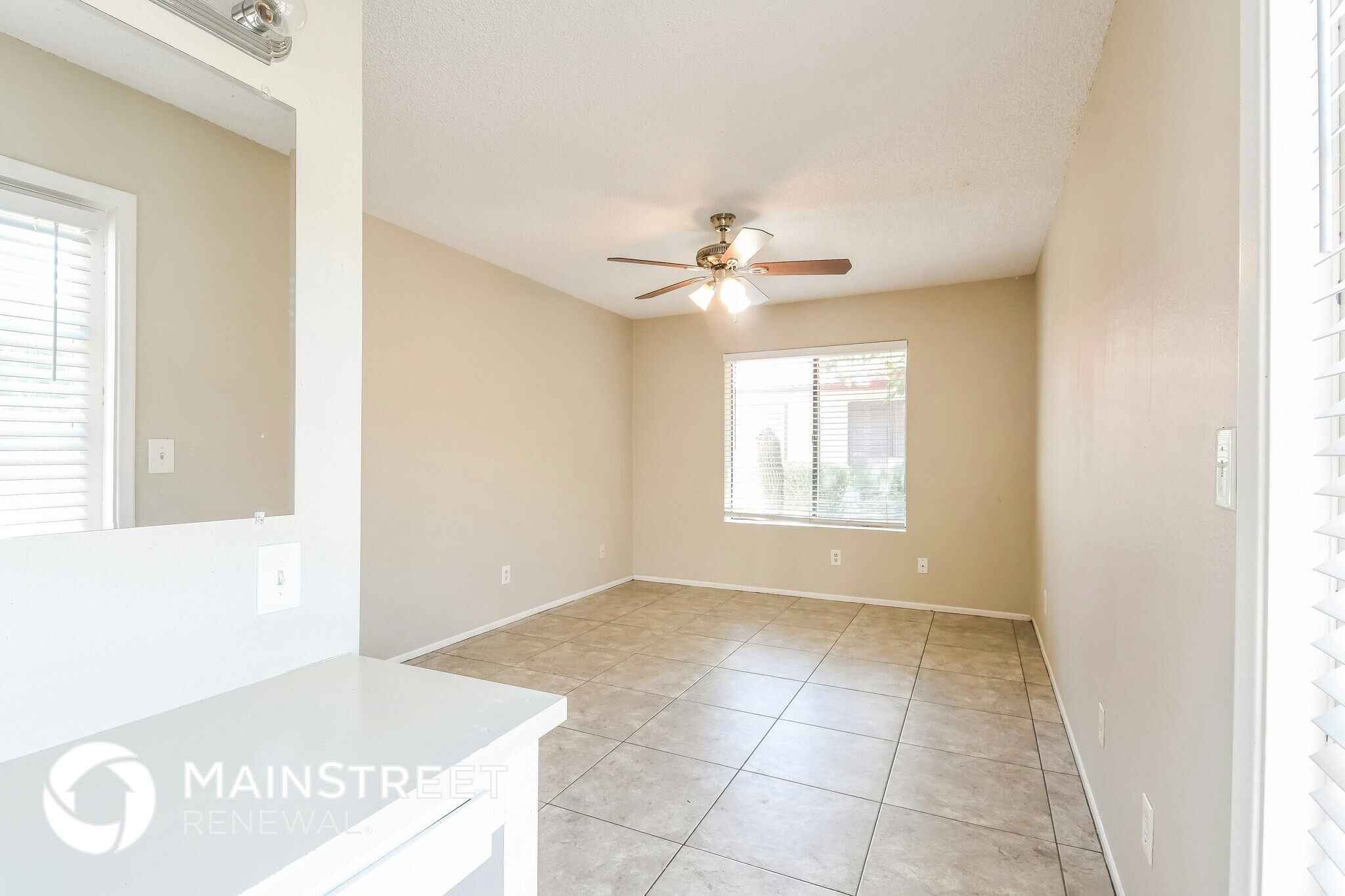 Building Photo - 2833 E Beck Ln