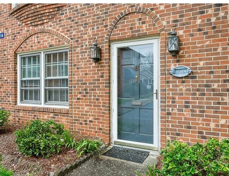 Building Photo - 514 Peele St