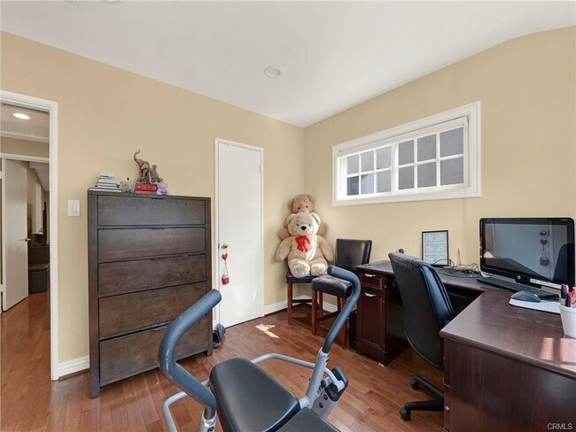 Primary Photo - 5310 Nestle Ave