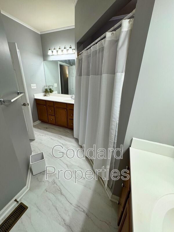 Building Photo - 7116 Daniel John Dr