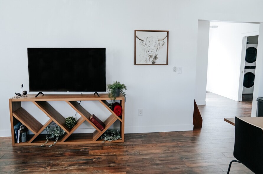 50 in television - 525 8th Ave W