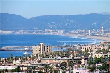 Building Photo - 227 Pso De Granada