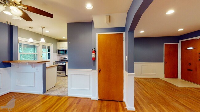 Building Photo - Fantastic Home in Fort Dupont Park! Parking and Basement Included!