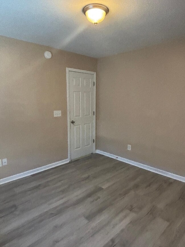 Building Photo - 1825 Polaris Dr