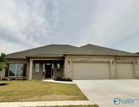 Building Photo - 207 John Clift Cir
