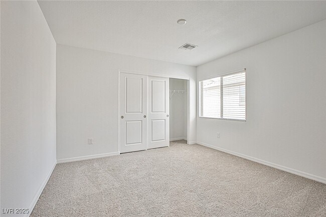 Building Photo - 7523 Castlegreen Ave