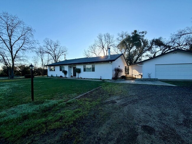 Building Photo - 3 BED 2 BATH HOME IN COTTONWOOD, CA WITH ACREAGE & $500 MOVE IN SPECIAL