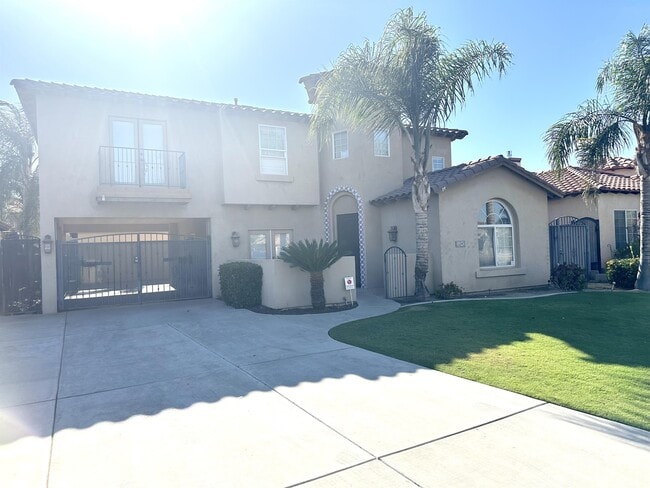 Building Photo - 229 Villa Elegante Dr