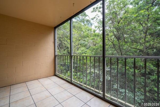 Building Photo - $2,550 / 2br - 793ft2 - Maintained and Freshly Painted 2BR/1BA/2PKG unit in Waikalani Woodland (M...