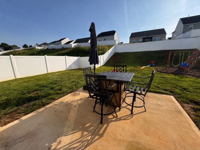 Building Photo - 3457 River Farm Dr