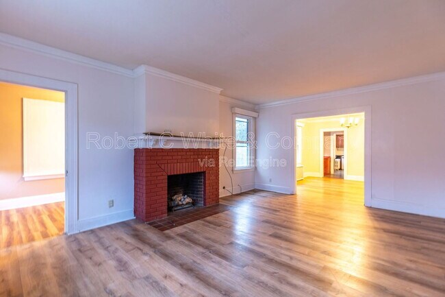 Building Photo - 35 Outlook Ave