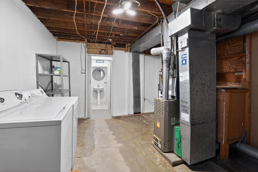 Building Photo - 3341 Recker Dr