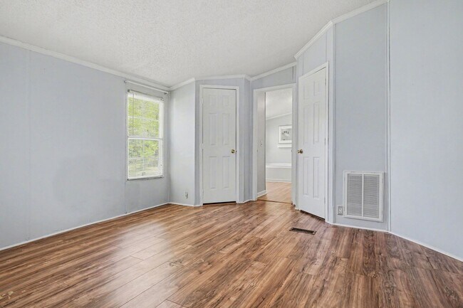 Building Photo - 3BR Home in Raleigh with Large Yard - GREAT PRICE!