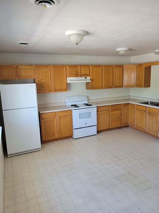 Building Photo - 3 Bedroom, 2 Bathroom 4-Plex