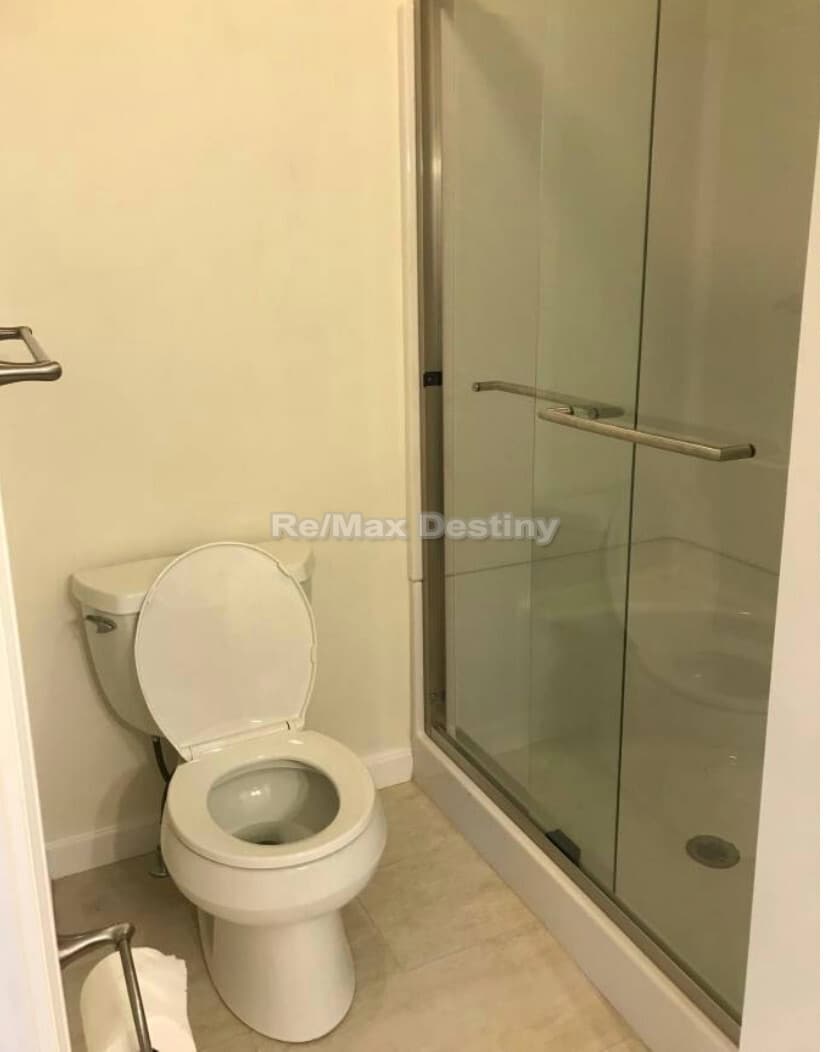 Building Photo - 48 Cameron Ave