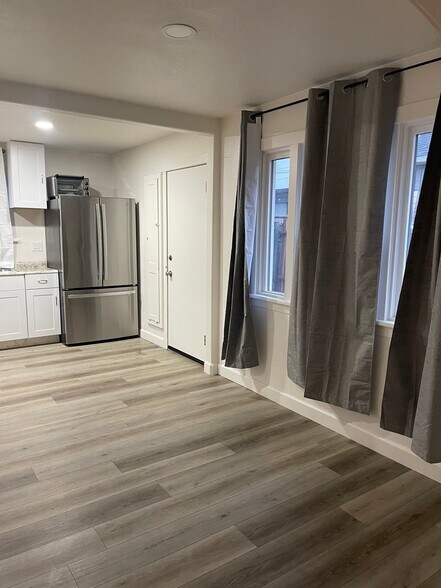 Building Photo - 210 Reno Ave