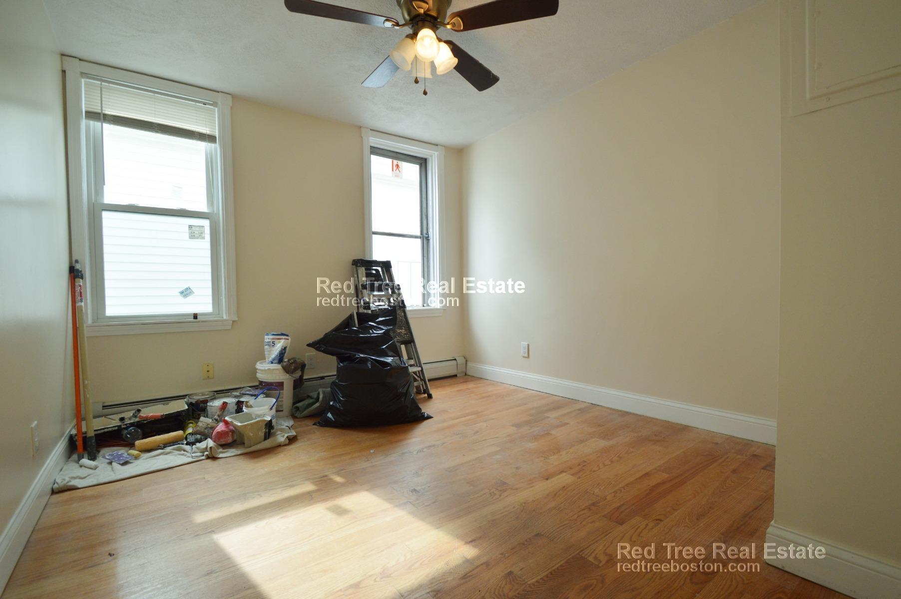 Building Photo - 10 Leverett St