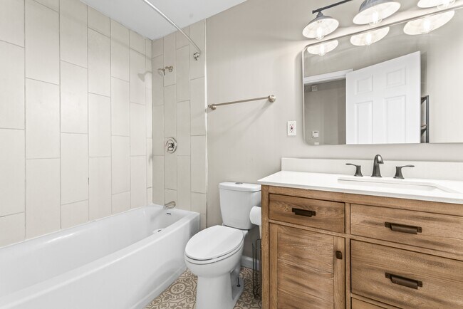 Building Photo - 4421 Jacobs Dr SW