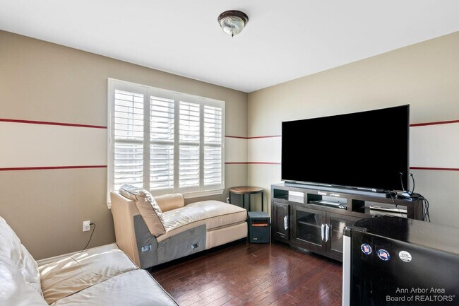 Building Photo - 4290 Hackberry Ct