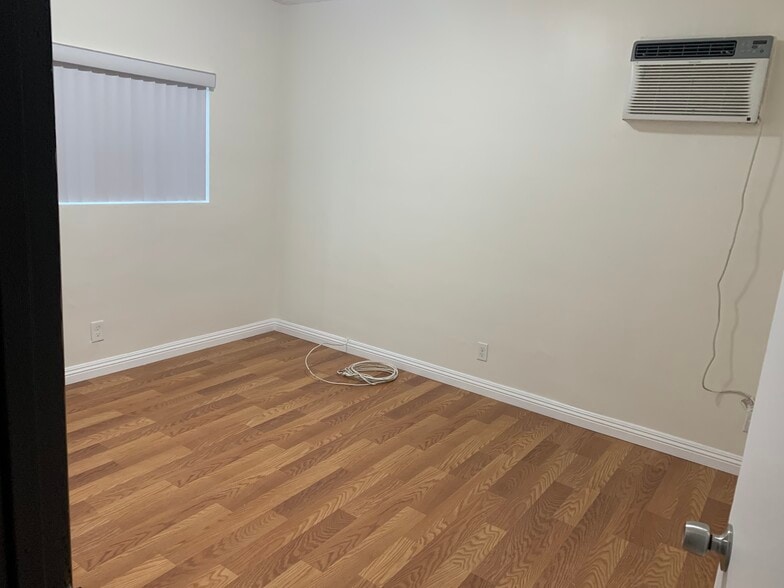 Bedroom 2 - 14714 Strathern St