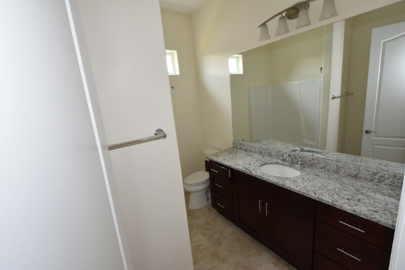 Building Photo - 12120 Lyndell Plantation Dr