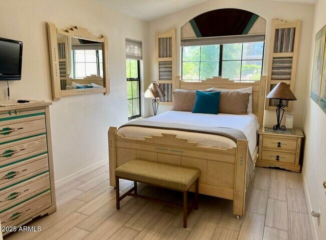 Building Photo - 16750 E Westby Dr