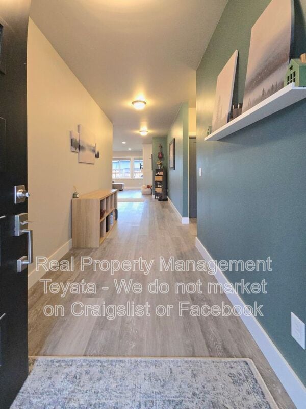 Building Photo - 6211 N Beulah Ave