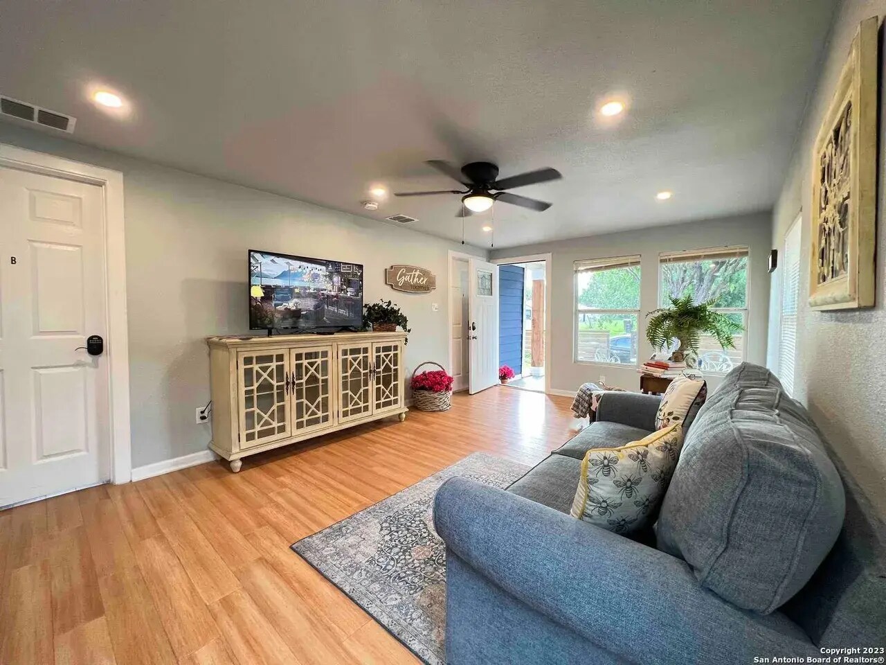 Building Photo - 115 San Salvador Ave