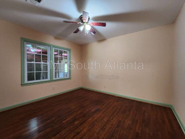 Building Photo - 2480 Spring Garden Dr SW