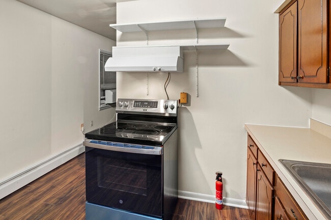 Building Photo - 9329 Old Scaggsville Rd