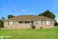 Building Photo - 108 Hickory Trail Dr