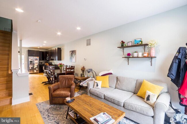 Building Photo - 2520 Kimball St