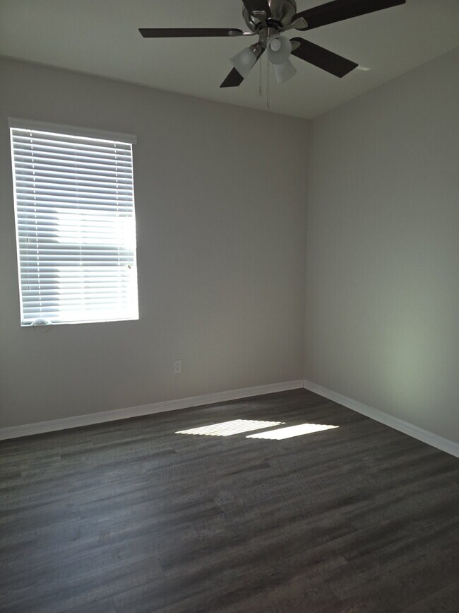 Building Photo - Very nice house in Ashton Oaks for rent
